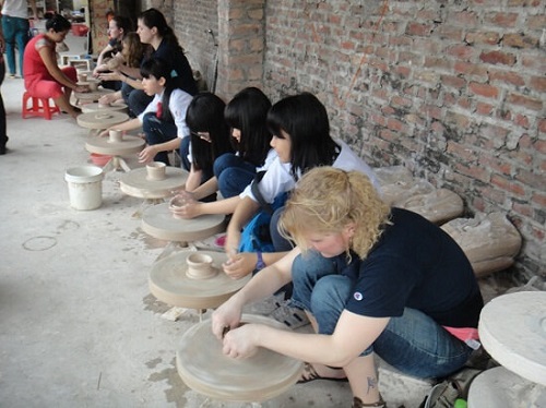 giới thiệu về làng nghề gốm bát tràng